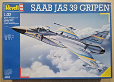 24-4752 REVELL 1:32 Scale SAAB JAS 39 GRIPEN Plastic Model Kit picture