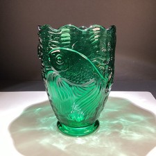 Rare EAPG United States Glass Company? Emerald Green Glass Vase Fish Plants READ picture