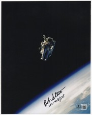 Robert L. Stewart autographed signed 8x10 photo Beckett BAS COA NASA Astronaut picture