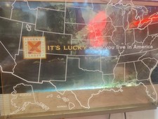 Vintage Lucky Lager Lighted Motion Beer Sign USA Map. picture