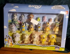 Bluey's Neighborhood Ultimate Friends & Family Pack 15 Mini Figures Bluey Bingo  picture