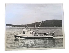 Vintage F/V Fort Bragg Wood Salmon Seiner Original 8x10 B&W photo underway picture
