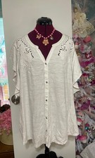 Lane Bryant Button Up Top Women 26/28 White Good Eyelet Embroidered Slub Knit picture