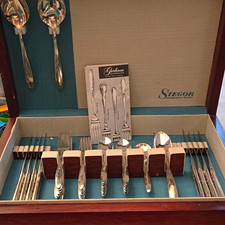 Gorham Stegor 40pc Silverplate Flatware Set for 8 Floral w/ Wood Case picture