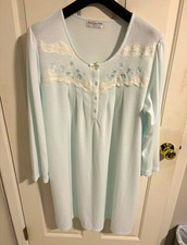 Miss Elaine Woman size 3x  Women's  pale green Nightgown Button Lace Bow picture