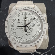Swatch x Omega x Snoopy Bioceramic Moonswatch Mission To The Moonphase picture