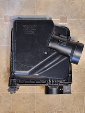2015-2020 SUBARU WRX AIR BOX HOUSING UPPER AND LOWER ASSEMBLY picture