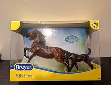 Breyer Wild & Free Mustang & Foal Set, Freedom Series. picture