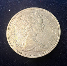 1977 Great Britain England 5 New Pence Copper-Nickel Large Crown Coin KM#920 picture