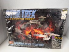 1996 AMT ERTL Star Trek Enterprise Incident 8254 Model Kit Sealed Box Damage picture