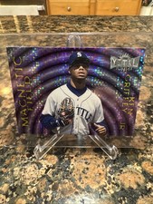 1997 Metal Universe Ken Griffey Jr Magnetic Field #4 of 10 RARE Insert Mariners picture
