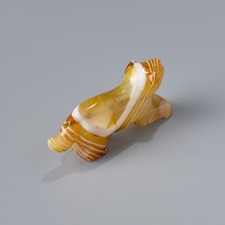 Antique Burmese Pagan Dynasty Banded Agate Tiger Figurine Pendant picture
