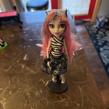 Monster High Doll Rochelle Goyle First Release G1 Excellent Cond But No Wings picture