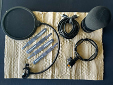 Fifine T669 USB Condenser Microphone Bundle with Accessories 8 pieces - Working picture
