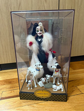 Disney Store DESIGNER Series Cruella De Vil Pongo Perdita Puppies Display Case picture