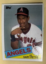 1985 Topps #497 GARY PETTIS  Younger Brother Photo  Error Baseball Card picture