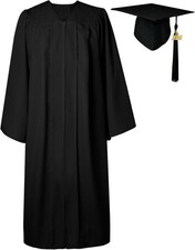 GraduatePro Matte Graduation Cap and Gown Class of 2026 Set Bulk with Tassel for picture