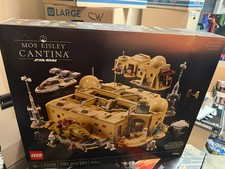 LEGO Star Wars: Mos Eisley Cantina (75290) picture