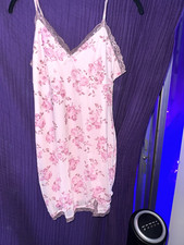 With Cable Women's Pink Floral Satin Full Slip Lace Trim, Adjustable, M, 1 Pack picture