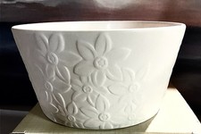 Narcissus Modern Lenox Petals Porcelain Round Bowl White Flower Pattern 6 inches picture