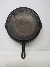 Griswold No. 9 Large Block Logo Heat Ring Cast Iron Skillet 710B Frying Pan picture