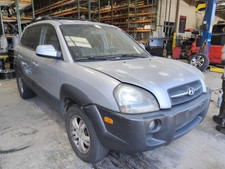 Wash Reservoir Fits 05-09 TUCSON 749723 picture