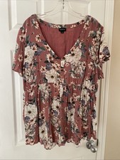 Torrid Gorgeous Top Sz 2 gorgeous Pink Floral Short Sleeve Stretch Blouse Top picture