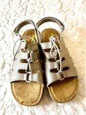 Cobbie Cuddlers Maizie Memo-Tech Women Gold Leather Sandals Sz 10 picture