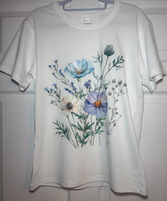 White Floral Graphic T-Shirt Womens Size S Short Sleeve Wildflower 100% Cotton picture