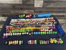 Huge Mighty Beanz lot -246 Beanz (2010) with Extras-3 Vehicles 4 Costumes Rare picture