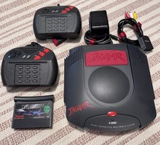 Atari Jaguar - 2 Controllers - Cybermorph Game picture
