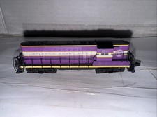Life-like N Scale Gp7 Atlantic Coast Line Diesel Locomotive Engine picture