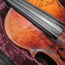 Autographed Fidler By 7 Known Artists, No Rod. Sean Keane,Mark O'Connor & Others picture