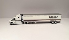 DCP QCD Quality Custom Distribution Truck 1/64 Scale picture