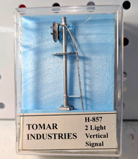 Tomar Industries H-857 HO Gauge 2-Light Vertical Signal Green/Red LEDs Silver picture