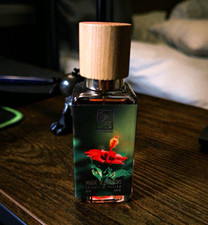 The Dua Brand Magic Of Hibiscus 1 fl oz Extrait de Parfum Spray Regular Size picture