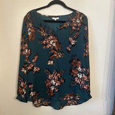 Maurices Women's Floral Print V-Neck picture