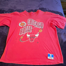 Vintage 90s Chicago Bulls Nutmeg Mills T Shirt Fits Large Red NBA Pinhole Flaw picture