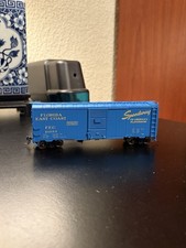 Rapido Ho Scale 1937 AAR 40’ Boxcar - Round Corner FEC - Blue Speedway Theme picture
