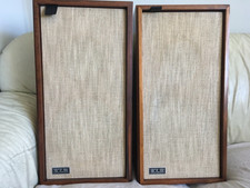 Vintage KLH model 17 speakers picture