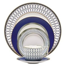 Wedgwood 5 Piece Bone China Place Setting, Renaissance Gold picture