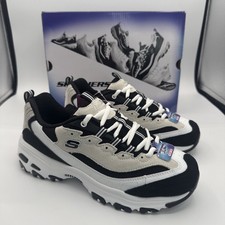 Skecher's Women's D'Lites New Legacy Walking/Running Sneaker Black/White Sz 8 picture