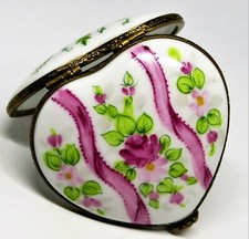 LIMOGES FRANCE BOX ~ HEART & ROSES & RIBBONS ~ FLOWER BOUQUET ~ ANNIVERSARY picture