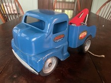 VINTAGE TONKA TOW TRUCK picture
