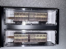 MICRO-TRAINS N SCALE YELLOW WEATHERED 2-PK 40'  STOCK CARS UNION PACIFIC picture
