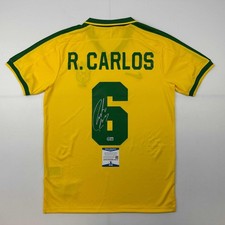 Autographed/Signed Roberto Carlos Brazil Yellow Retro Jersey Beckett COA picture
