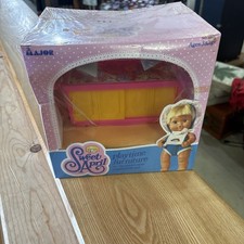 Vintage 1979 Remco Sweet April Doll Furniture ~ Great Vintage Condition 💕 picture