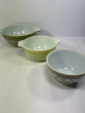 Vintage Pyrex Crazy Daisy Spring Blossom 441 & 442 Cinderella Mixing Bowls + 401 picture