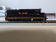 N-scale Atlas Rio Grande D&RGW GP30 #3028 Tested Runs Well 1032 picture