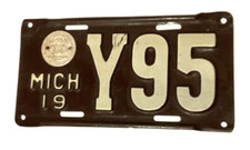 RARE 1919 Original Paint MICHIGAN SHORTY License Plate Y95 VERY RARE EARLY PLATE picture